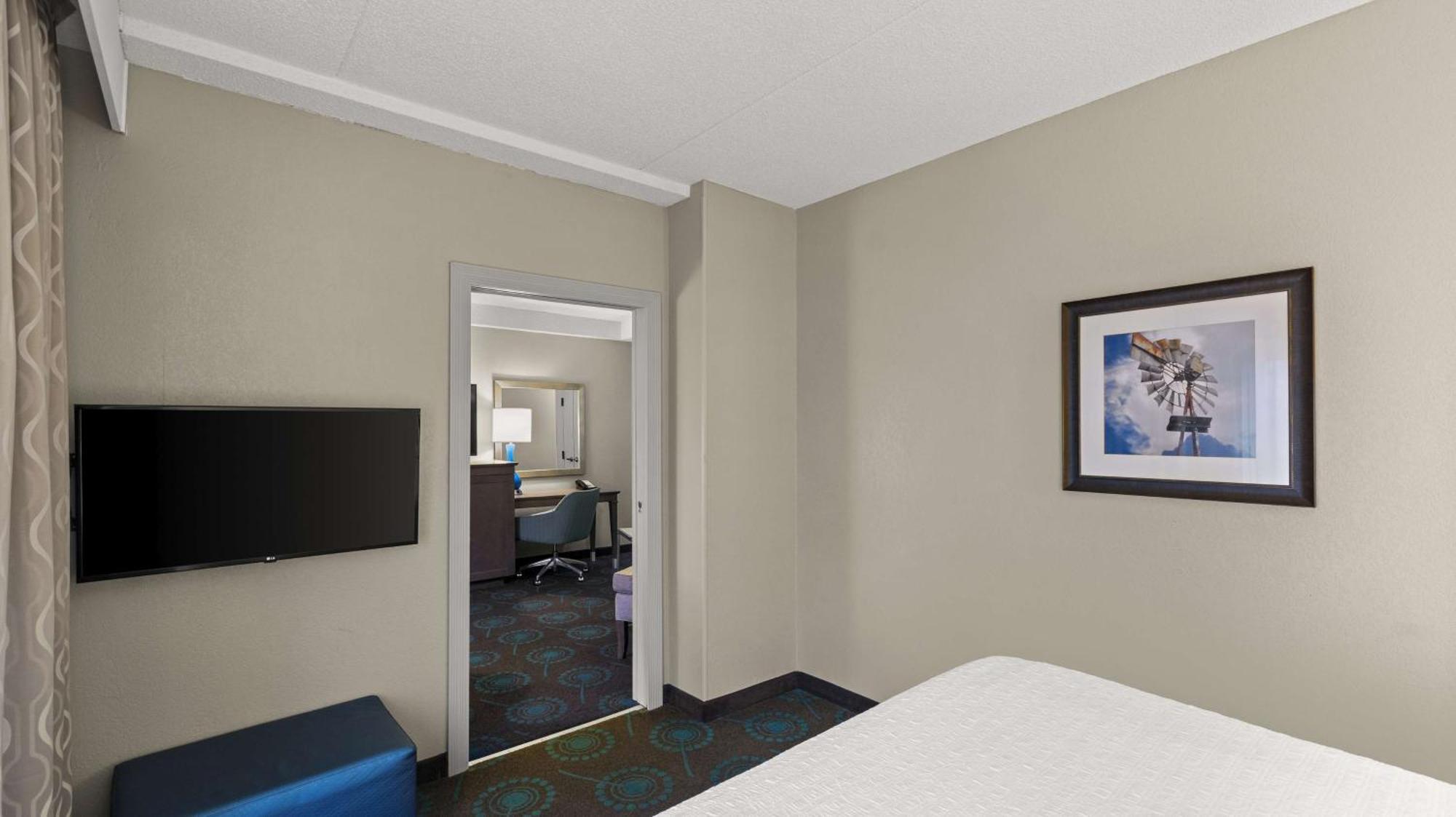 Hampton Inn Bloomington Bagian luar foto