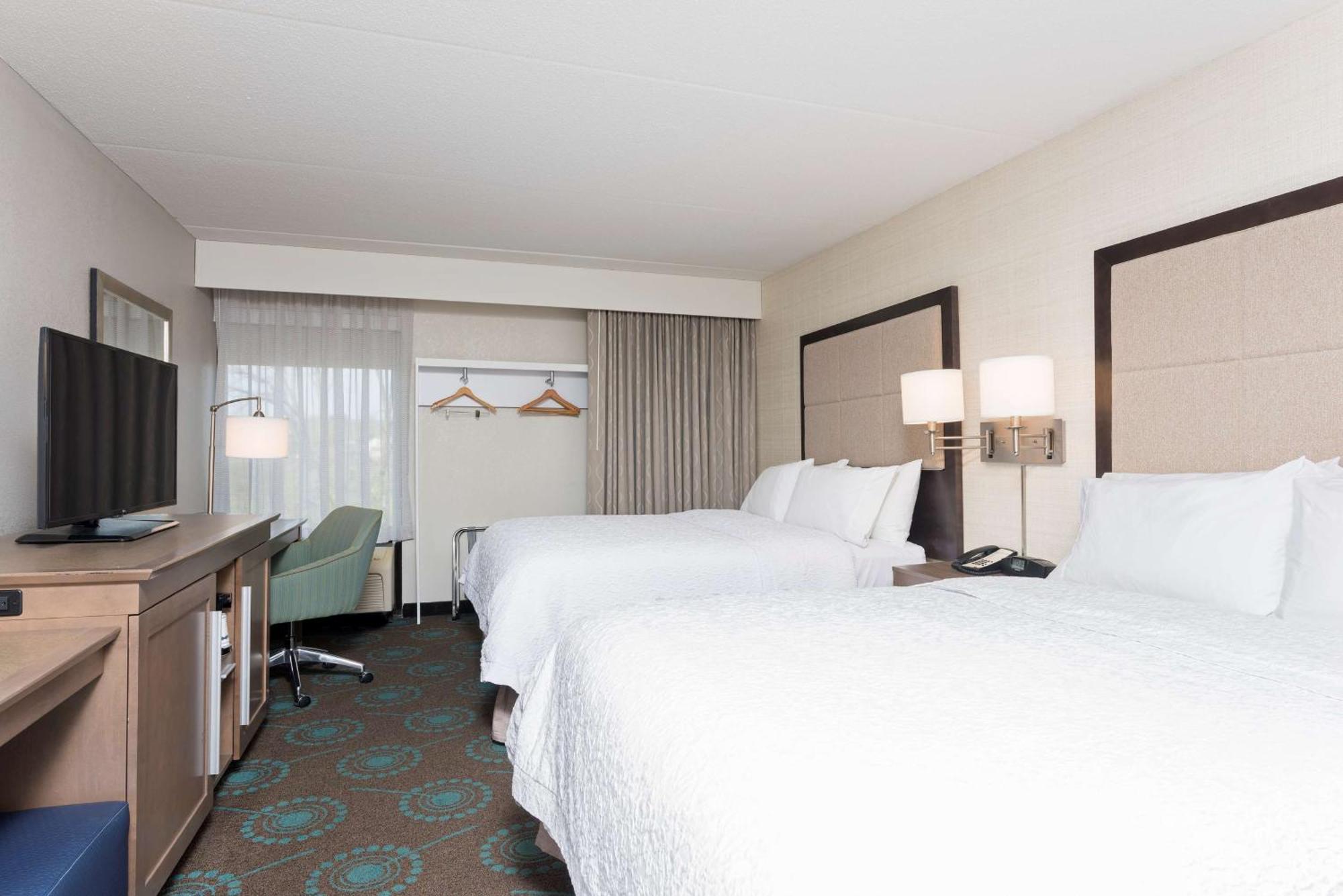 Hampton Inn Bloomington Bagian luar foto