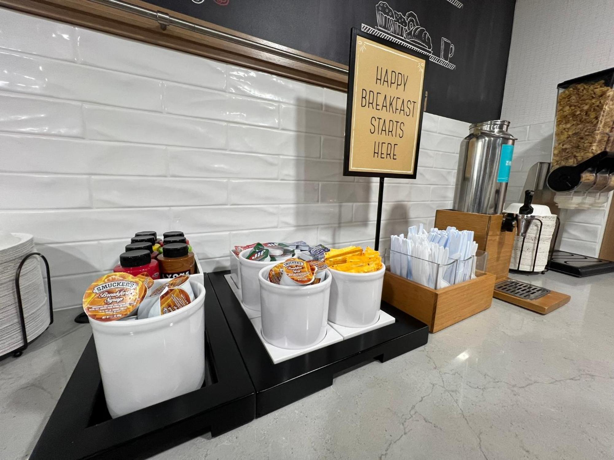 Hampton Inn Bloomington Bagian luar foto